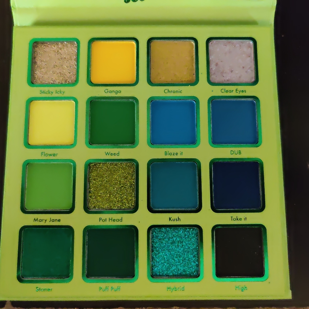 Kara Beauty Eyeshadow